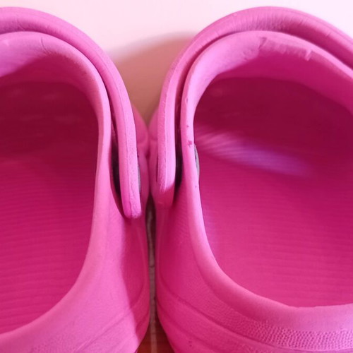 Children's beach clogs pink size 21 used
