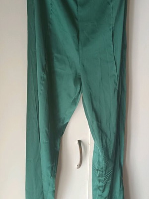 Satin pants green medium like new