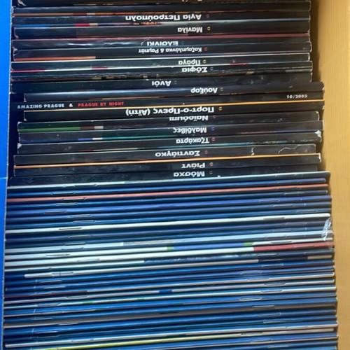 Travel booklets like new, over 70, Lonely Planet series