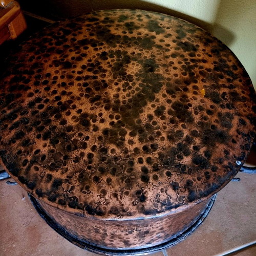 Copper cauldron used in good condition