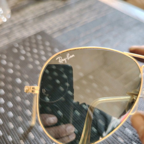 Ray-Ban sunglasses like new, green G-15 glass lenses, gold frame