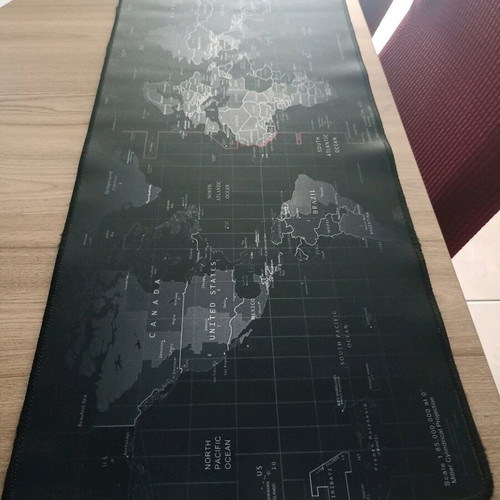 Mouse mat large like new 80x30 cm