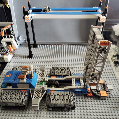 Lego Space Launch Pad used, original