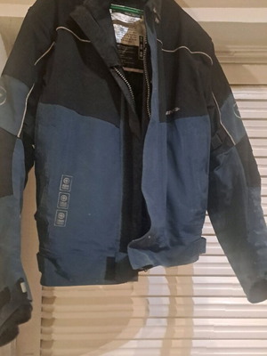 Bering motorcycle jacket like new with protectors