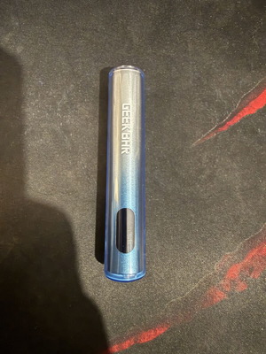 Geek Bar αναλώσιμο vape μπλε-ασημί