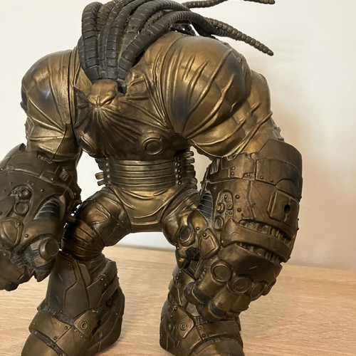 The Creech Gold/Bronze Variant figure used, Spawn Series 12 McFarlane Toys 1998