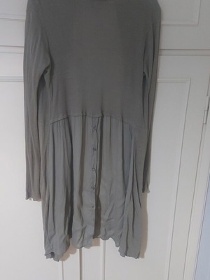 Rococo women's long cardigan green, like new, size S