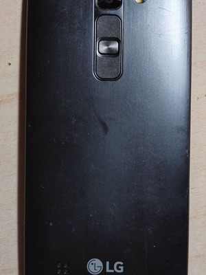 LG Magna H500F μεταχειρισμένο smartphone με σπασμένο τζάμι οθόνης, λειτουργική οθόνη αφής