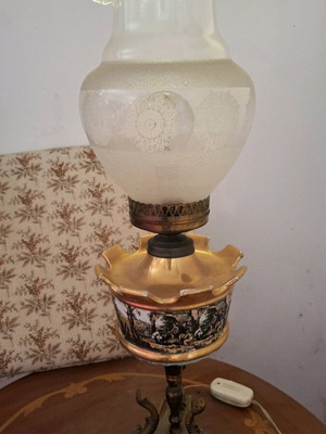 Επιτραπεζια λάμπα vintage