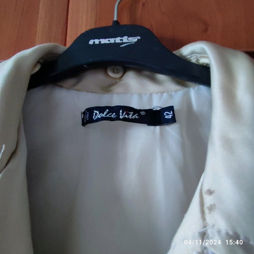 Satin beige coat like new, very good quality