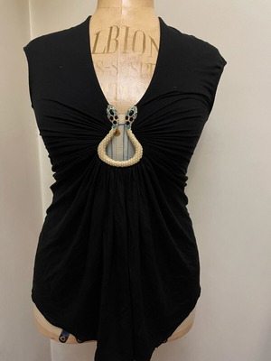 Sky jewel blouse large like new, black