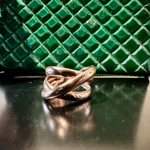 Steel ring set like new, gold color