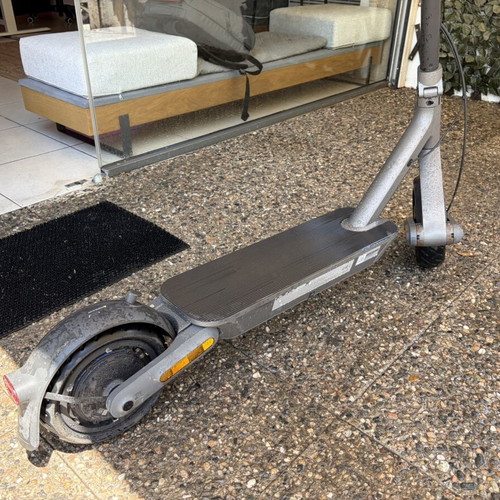 Xiaomi Electric Scooter 4 Ultra πολύ καλή κατάσταση, 464 χλμ, 16 φορτίσεις