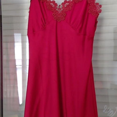 Red mini negligee with lace details and adjustable straps
