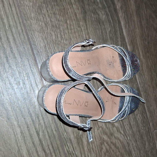 Silver Envie Shoes sandals size 38 like new