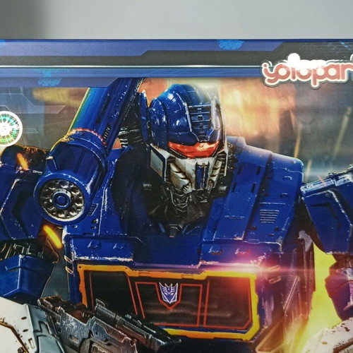 Soundwave AMK Pro Series Model Kit new with Ravage figure