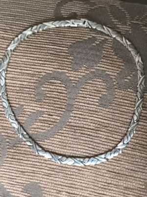 Silver necklace like new, 44 cm length