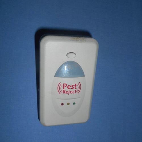 Pest Reject rodent and insect repellent device used