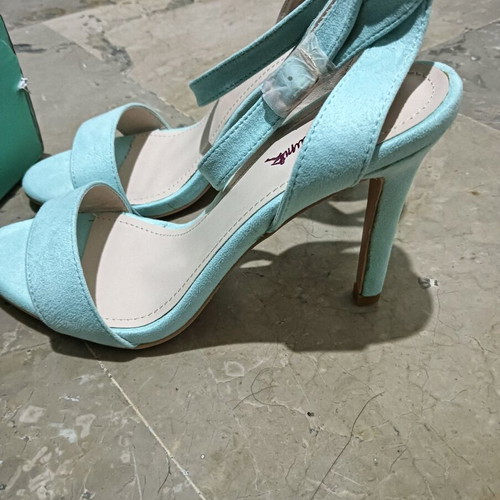 Verde turquoise sandals with thin heel, new, size 38