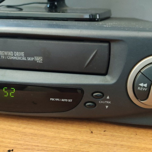 Daewoo Blue Diamond VHS VCR Player Model Q252P used