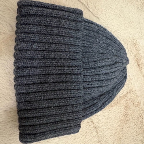 Wool hat and scarf set gray 100% new