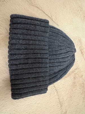 Wool hat and scarf set gray 100% new