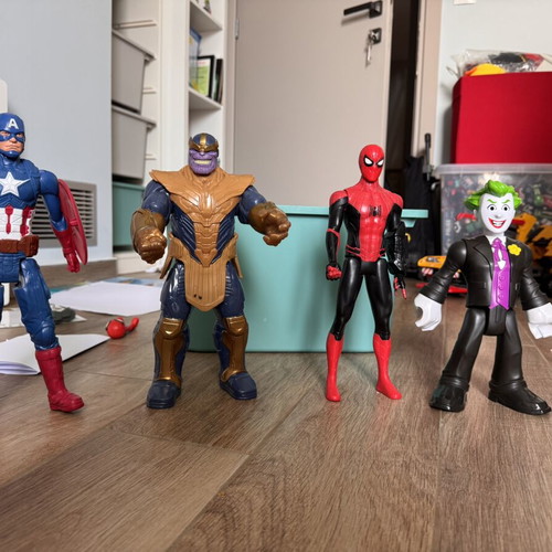 Avengers Marvel and DC Comics Figures 30 cm like new
