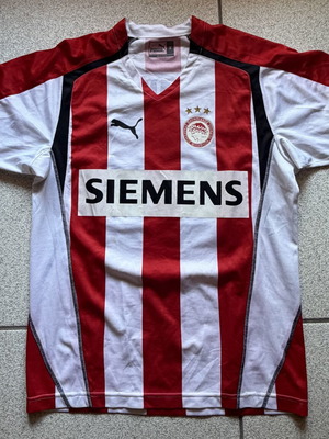 Olympiacos 2005-2006 football jersey, size Small