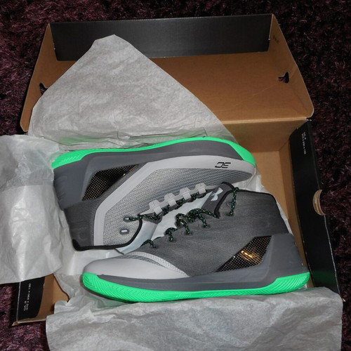 Under Armour Curry 3 new sports shoes size 44 gray and green
