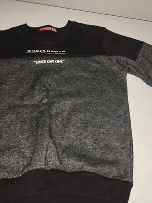 Energiers sweatshirts pack of 4 like new for 8 years old