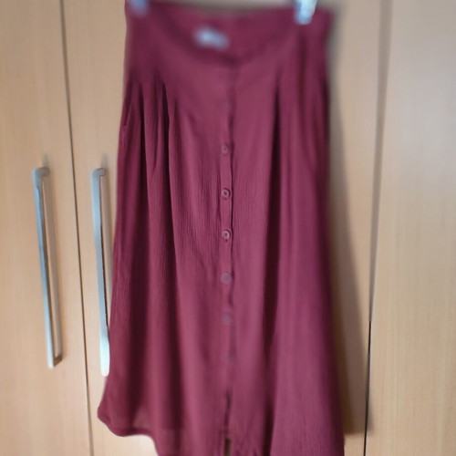 Badila midi skirt like new, burgundy size medium