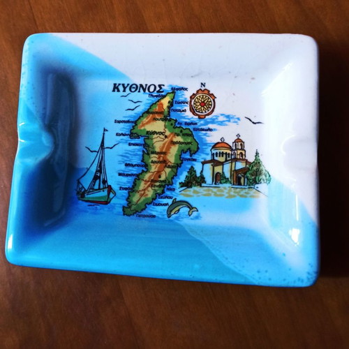 Small ashtray in excellent condition