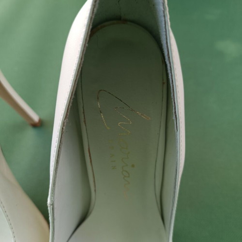 Leather bridal pumps size 37 with rhinestones like new, white and silver