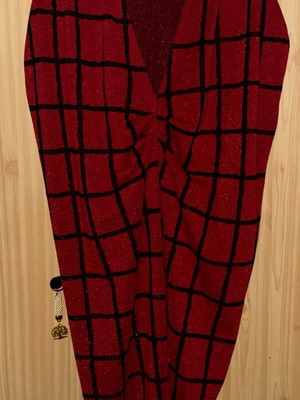 Zara dress black and red like new, size L