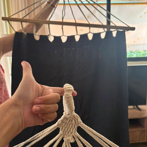 Single hammock with cotton-polyester fabric
