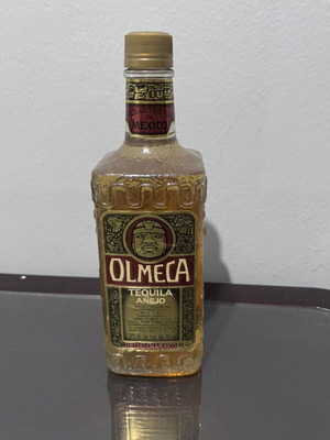 Olmeca Tequila Añejo premium aged tequila like new