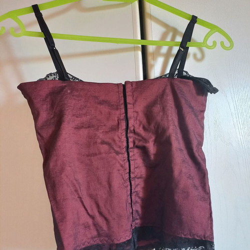 Lynne burgundy lace crop top, size S