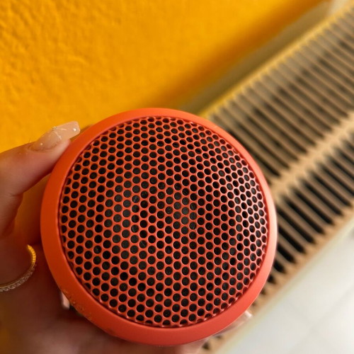 Sony small speaker used, pink