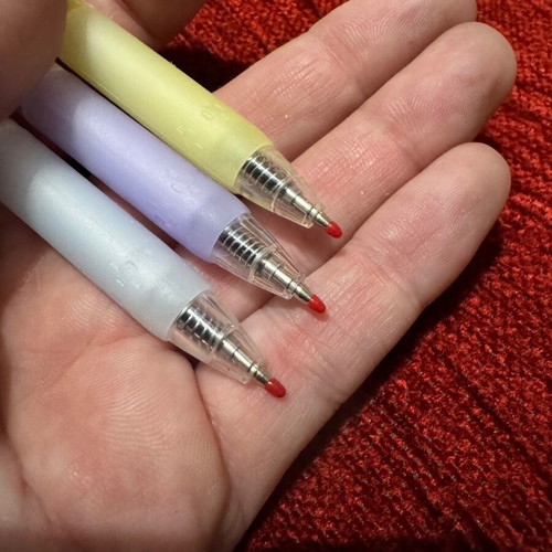 Stitch pens pack of 3 like new, 0.5 mm black gel ink