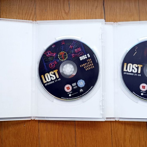 Lost Season 2 DVD used with Greek subtitles, 7 discs