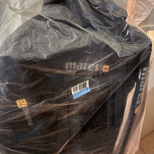 Mares Instinct 7mm wetsuit like new, used 2-3 times