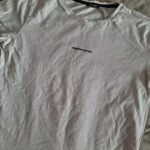 Men's white T-shirt size L