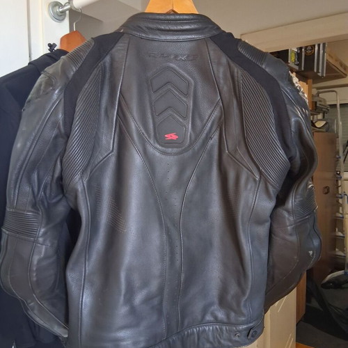 Spyke leather motorcycle jacket like new with removable winter lining