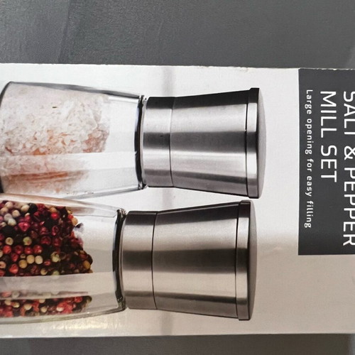 Salt and pepper mill set inox new, two pieces in box