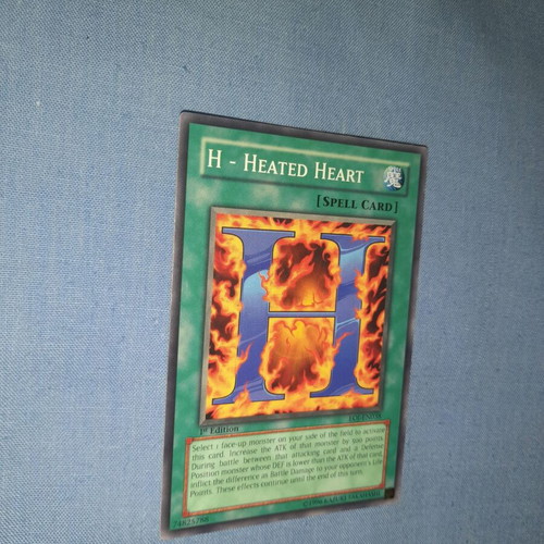 Yu-Gi-Oh! H - Heated Heart Spell Card καινούργιο, 1η Έκδοση