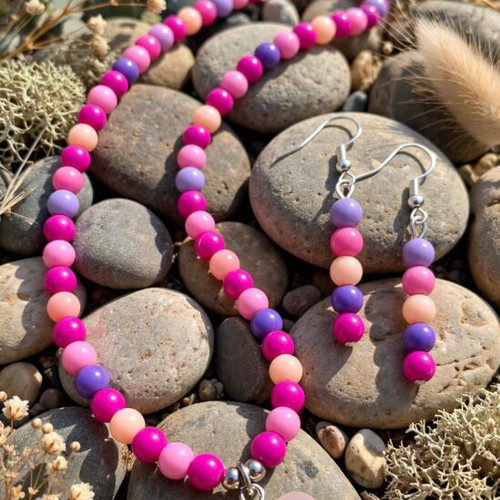 Summer necklace and earrings set handmade in pink and purple
