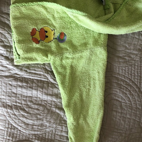 Borea Home Textiles children's bathrobe used, light green with hood and embroidery