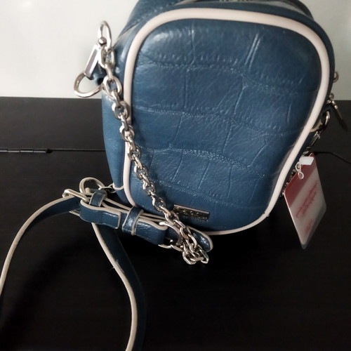 Doca crossbody bag blue croco leather texture