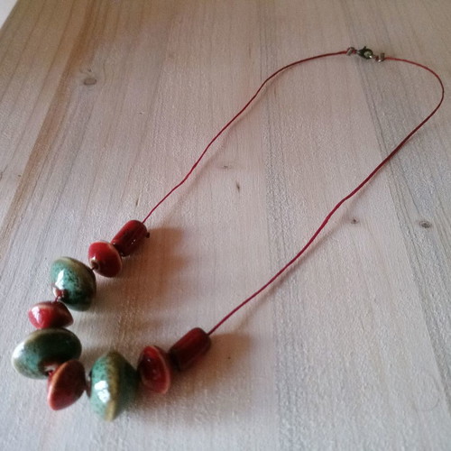 Ethnic porcelain bead necklace used, blue and red colors