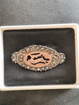 Old silver and gold pin like new